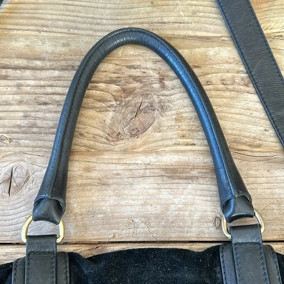 GIVENCHY LRG Pandora Bag Crocodile Embossed black suede. 2 straps. Gold hardware